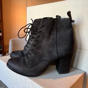 Aldo Black Leather Lace Up / Zip Heeled Ankle Boots